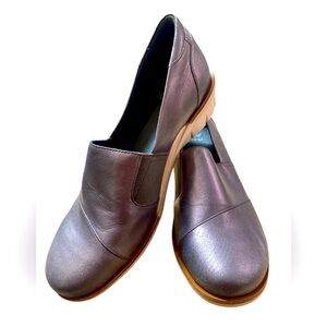 Dansko Leather Slip-On Comfort Shoes Metallic Gray Size 39 (US 8.5–9)